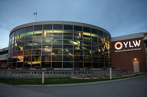 Kelowna Airport (YLW)